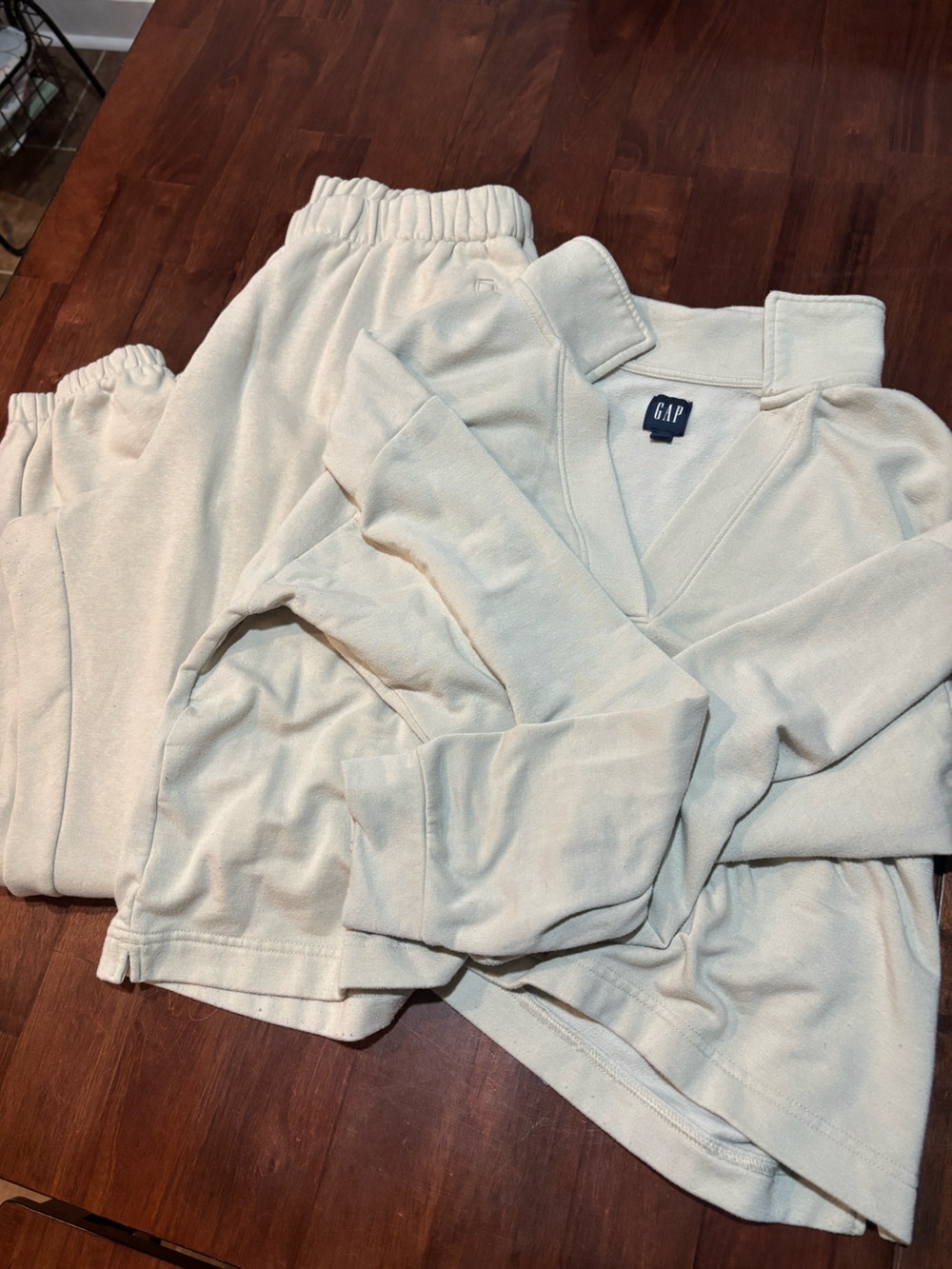 GAP Neutral Cream Pullover matching set